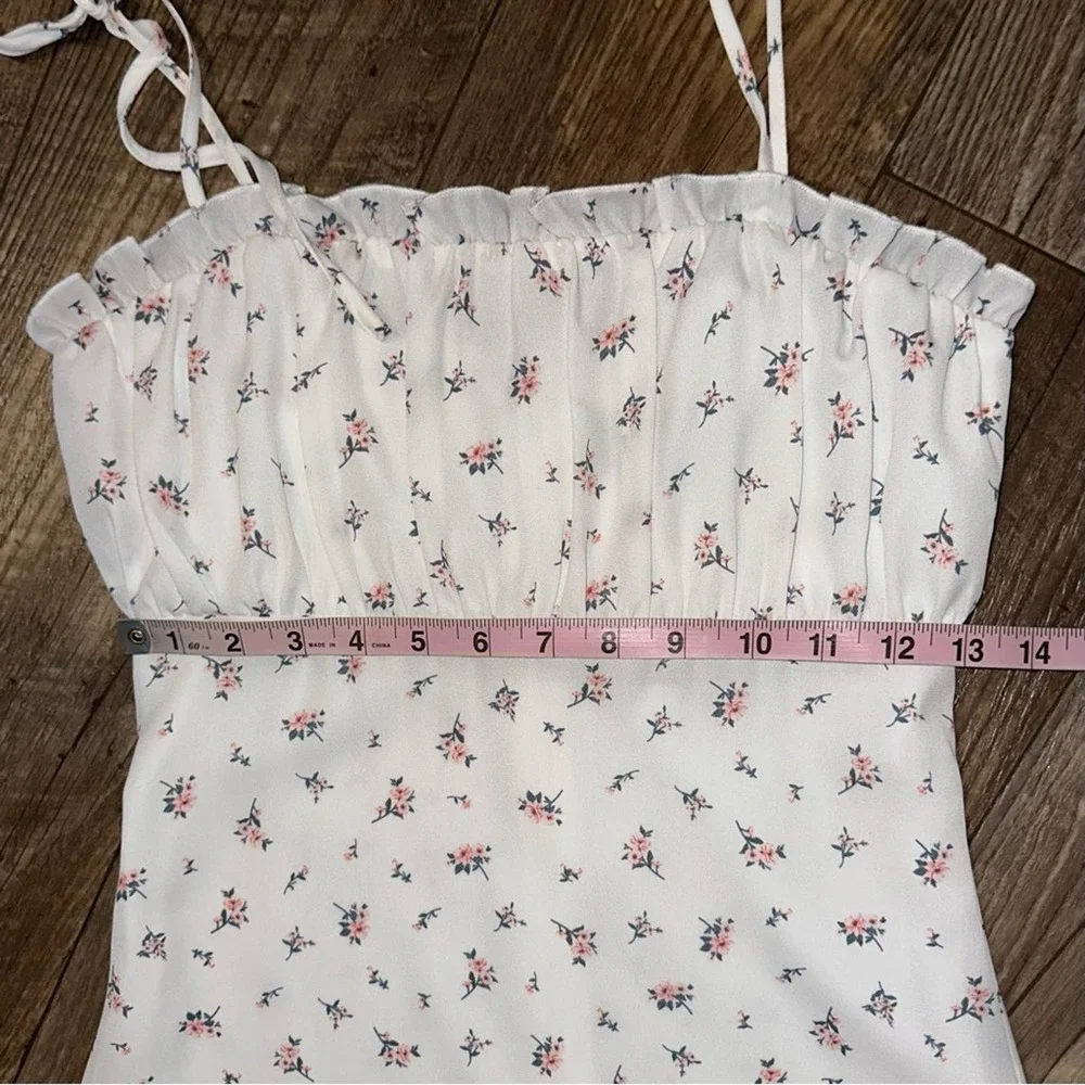 SOLD 💕Lulu’s Be A Wildflower Tie Strap Floral Mini Dress - Picture 15 of 16